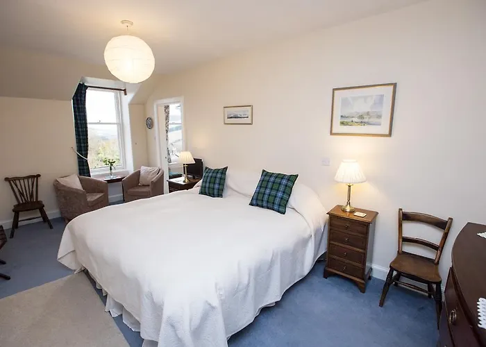 Holly Lodge